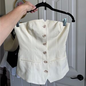 NWT Strapless button up top